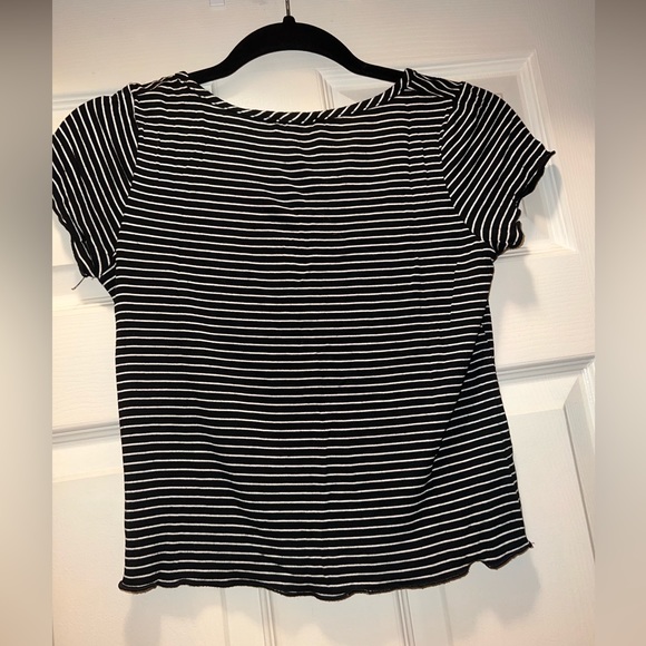 Black and white striped tee - Picture 2 of 3